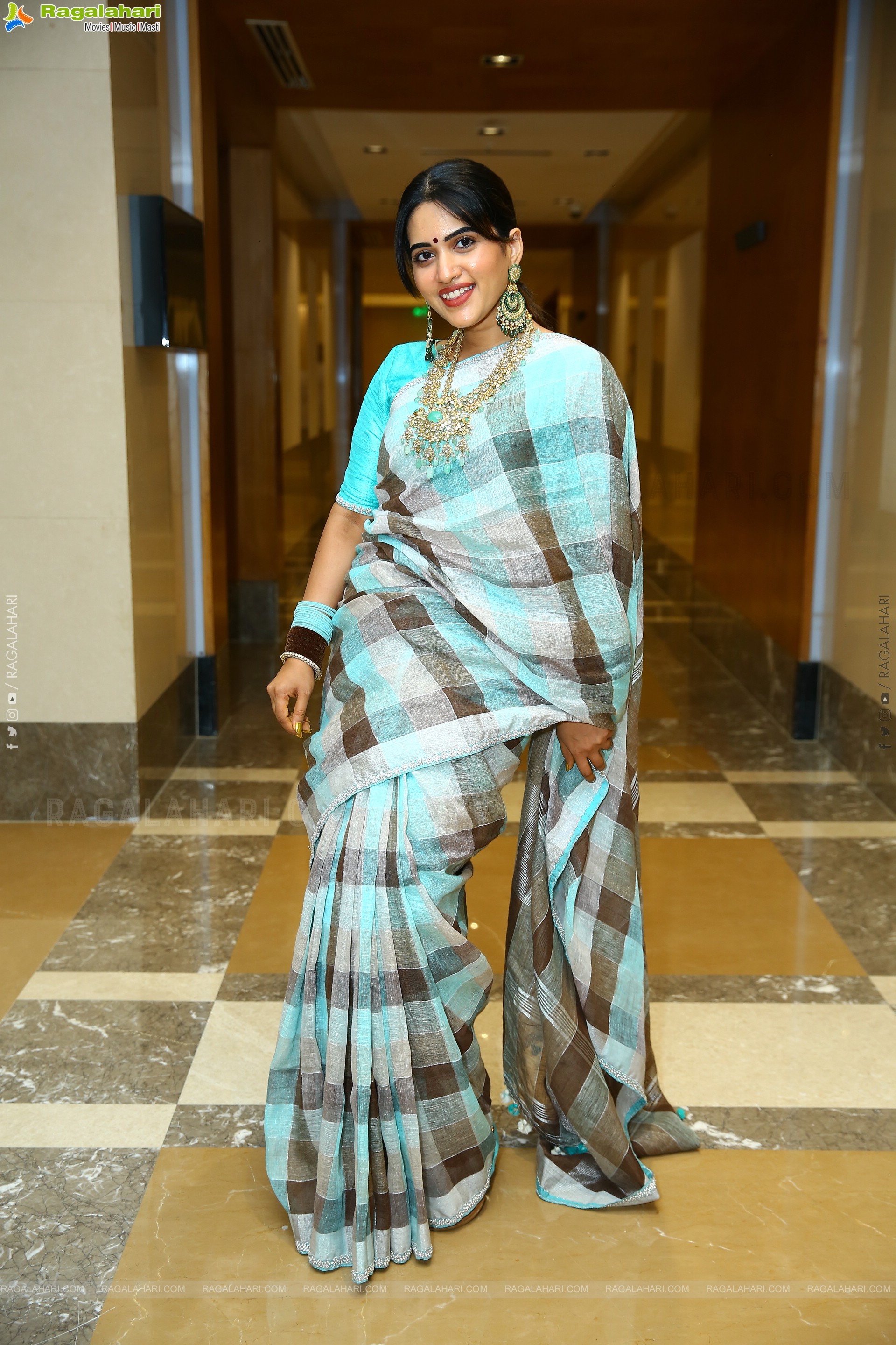 Sravanthi Chokarapu at Hi Life Jewels Event, HD Gallery