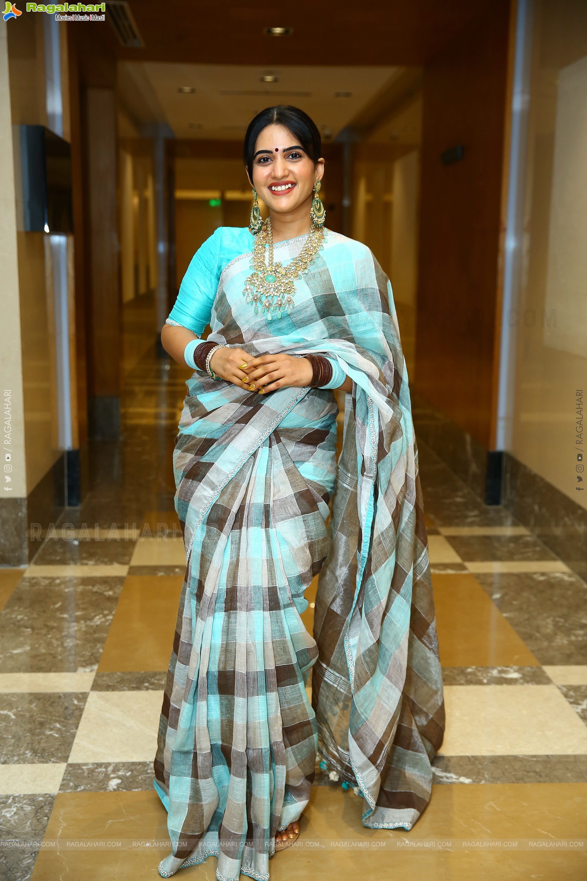 Sravanthi Chokarapu at Hi Life Jewels Event, HD Gallery