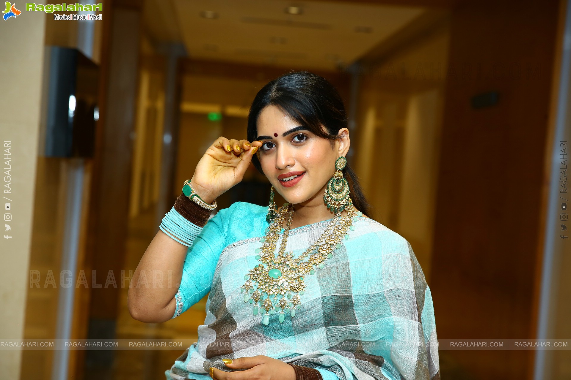 Sravanthi Chokarapu at Hi Life Jewels Event, HD Gallery