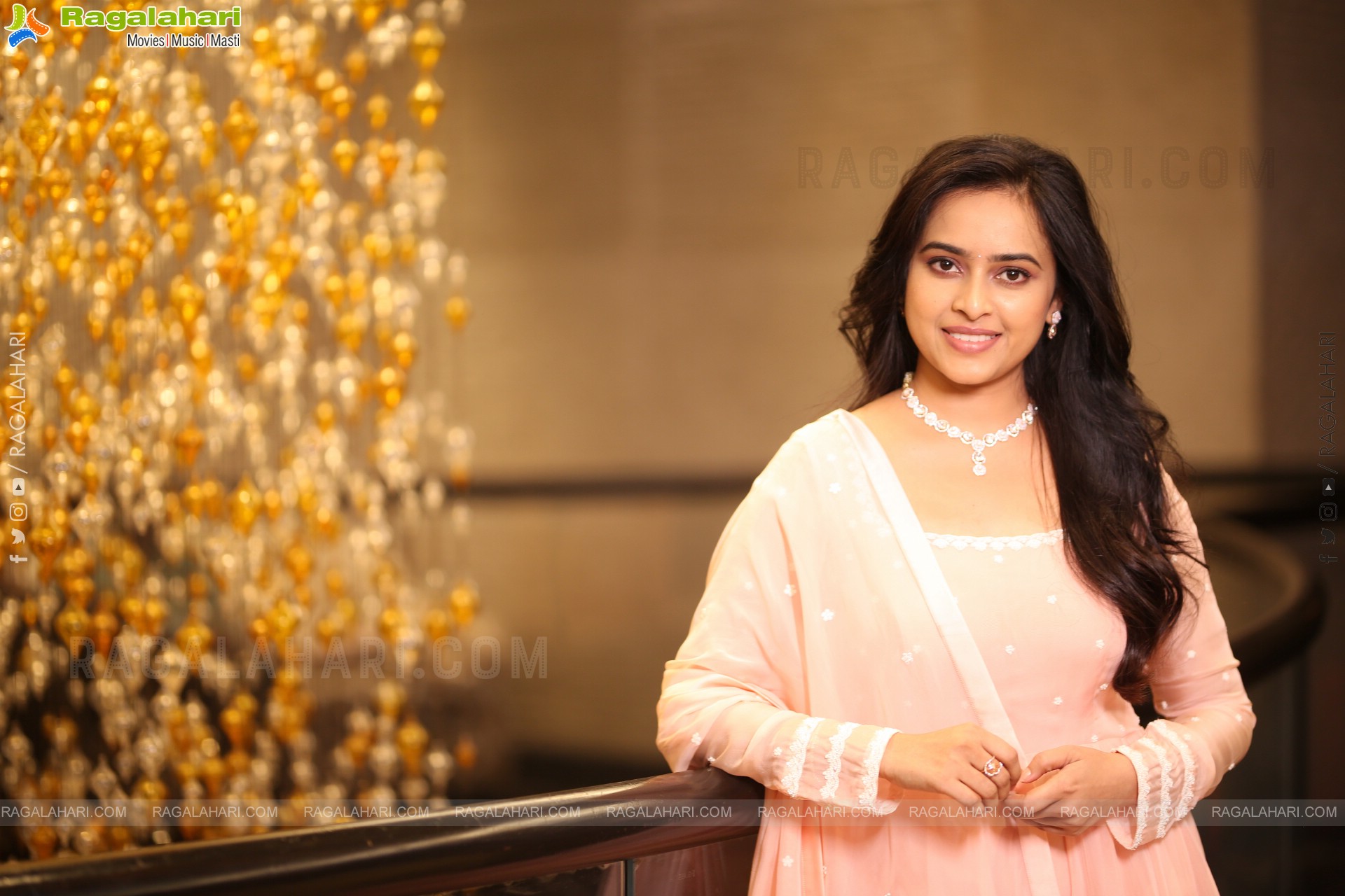 Heroine Sri Divya at Sathyam Sundaram Pre Release Event, HD Gallery