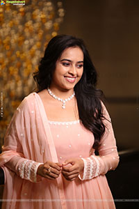 Heroine Sri Divya at Sathyam Sundaram Pre Release Event