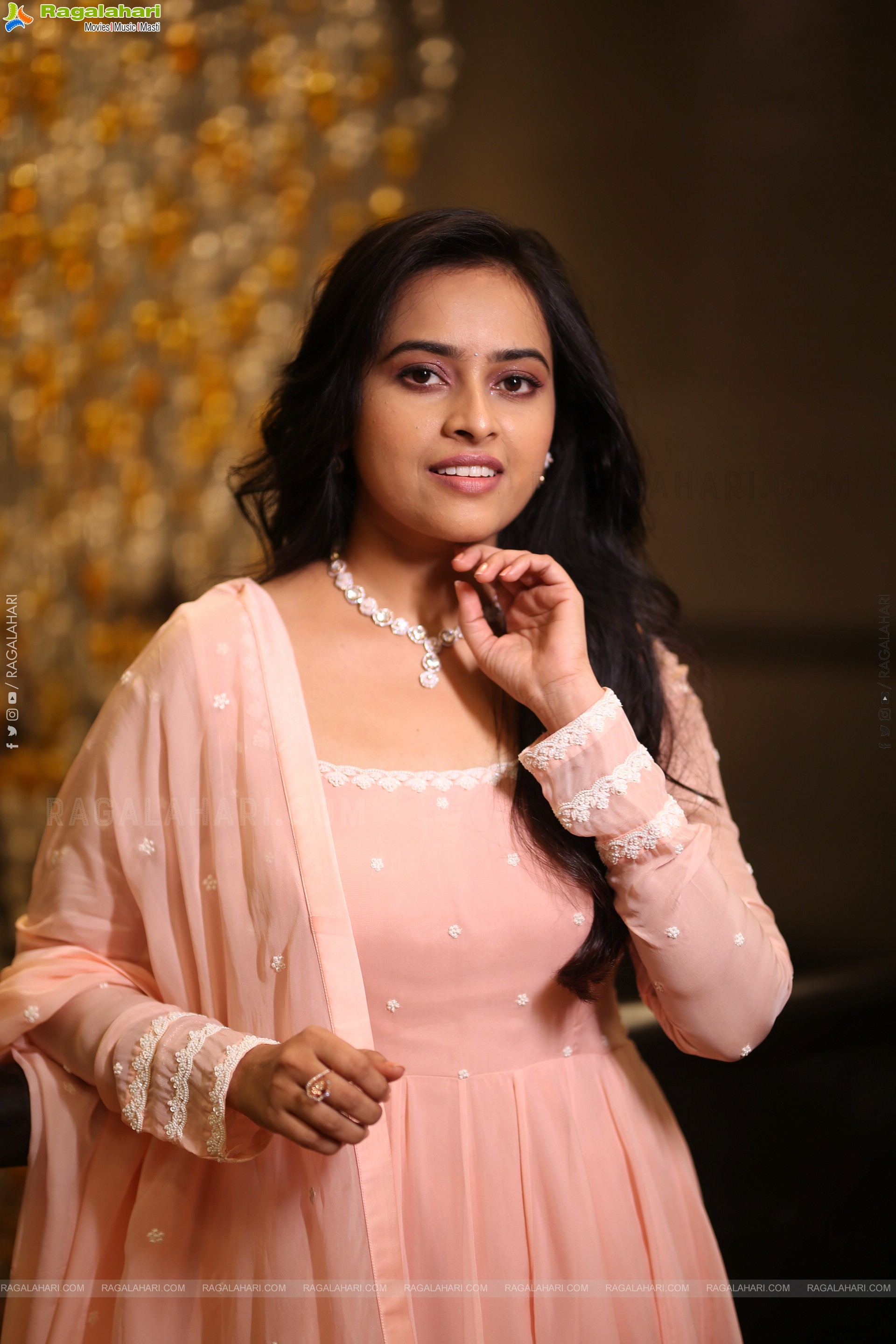 Heroine Sri Divya at Sathyam Sundaram Pre Release Event, HD Gallery