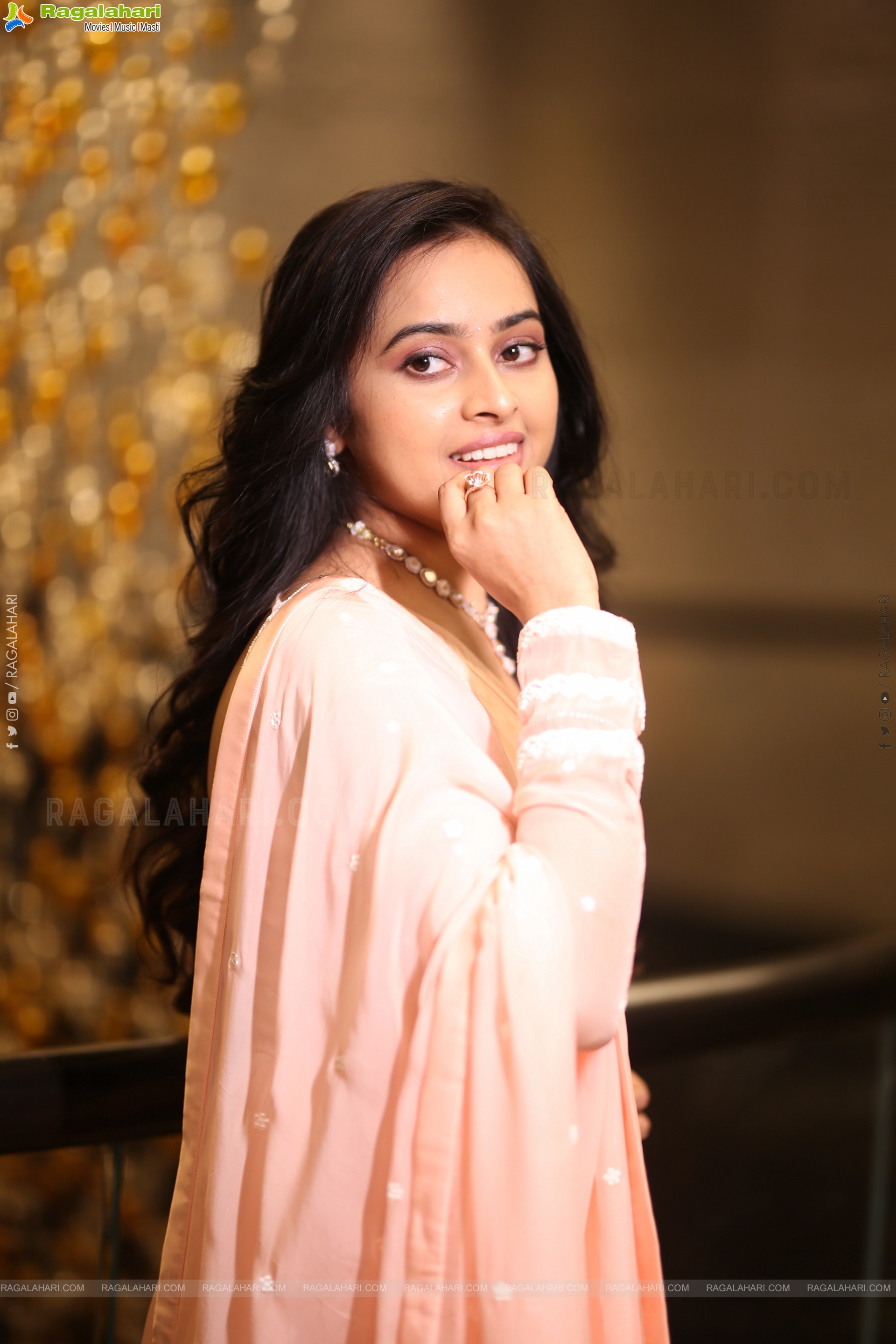 Heroine Sri Divya at Sathyam Sundaram Pre Release Event, HD Gallery