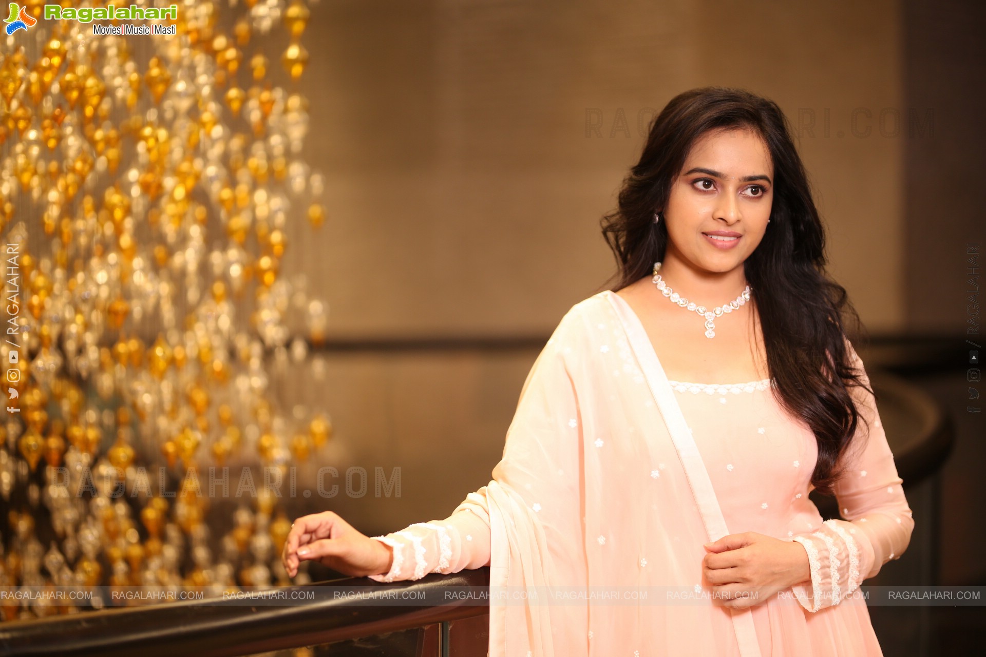 Heroine Sri Divya at Sathyam Sundaram Pre Release Event, HD Gallery