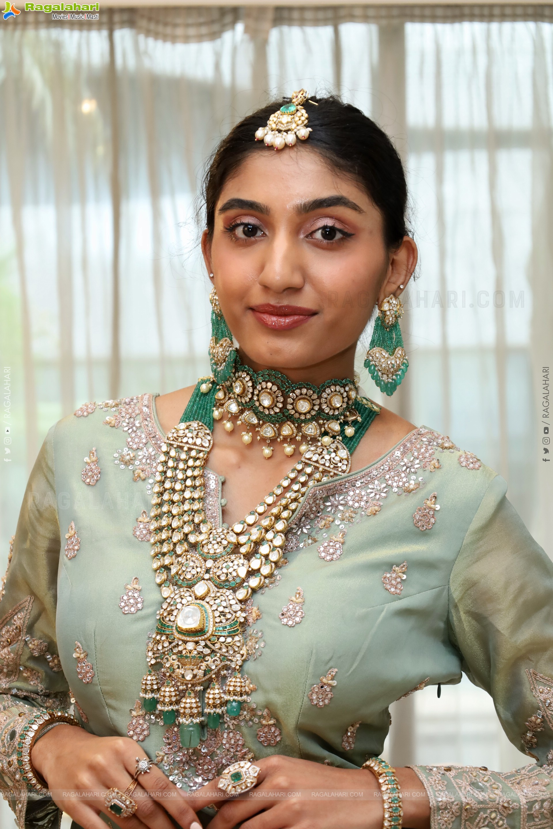 Aashrita Hotri Poses with Designer Jewellery, HD Gallery