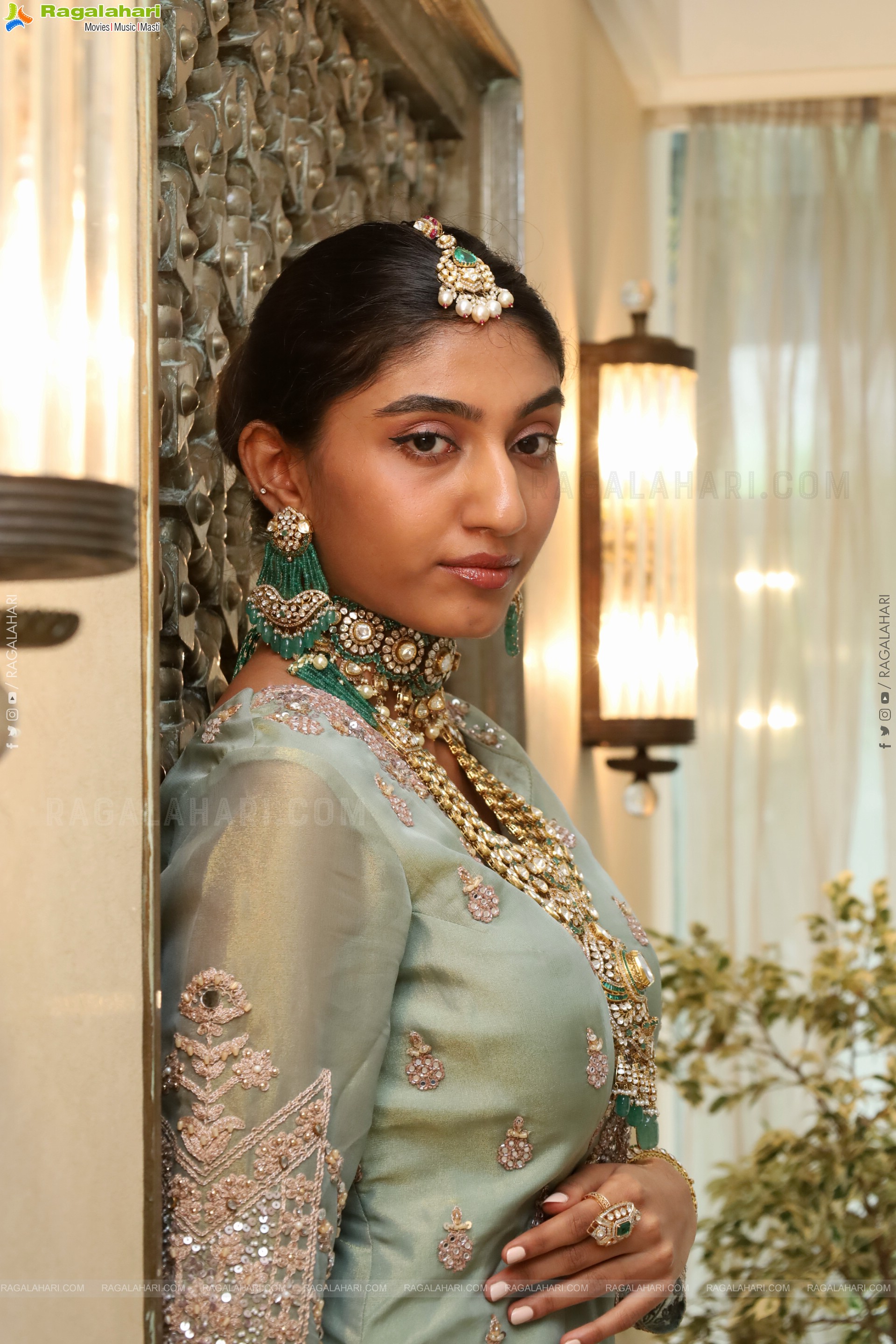 Aashrita Hotri Poses with Designer Jewellery, HD Gallery