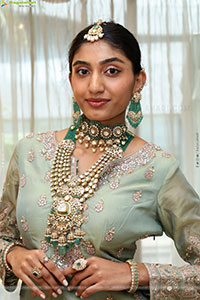 Aashrita Hotri Poses with Designer Jewellery, HD Gallery
