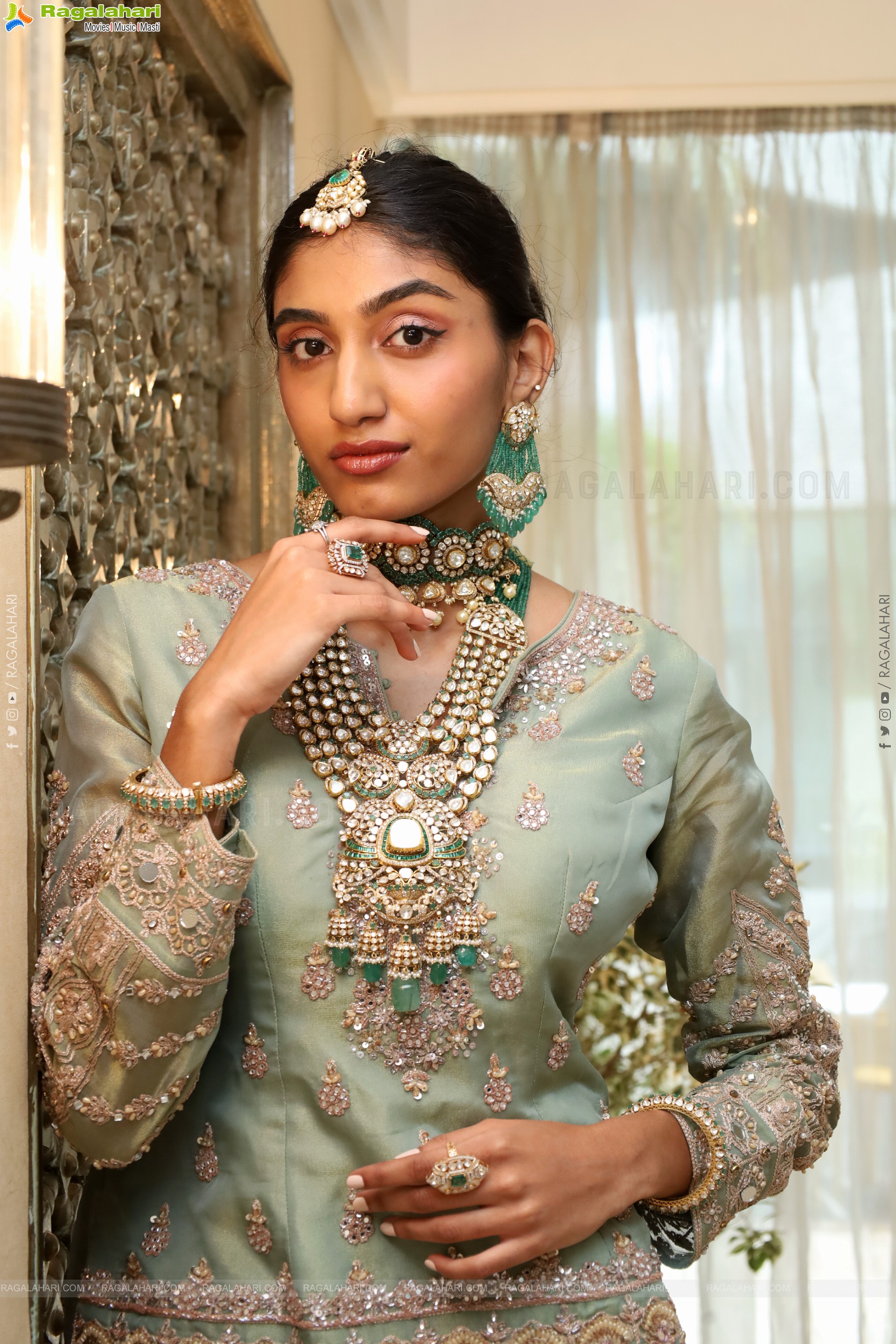 Aashrita Hotri Poses with Designer Jewellery, HD Gallery