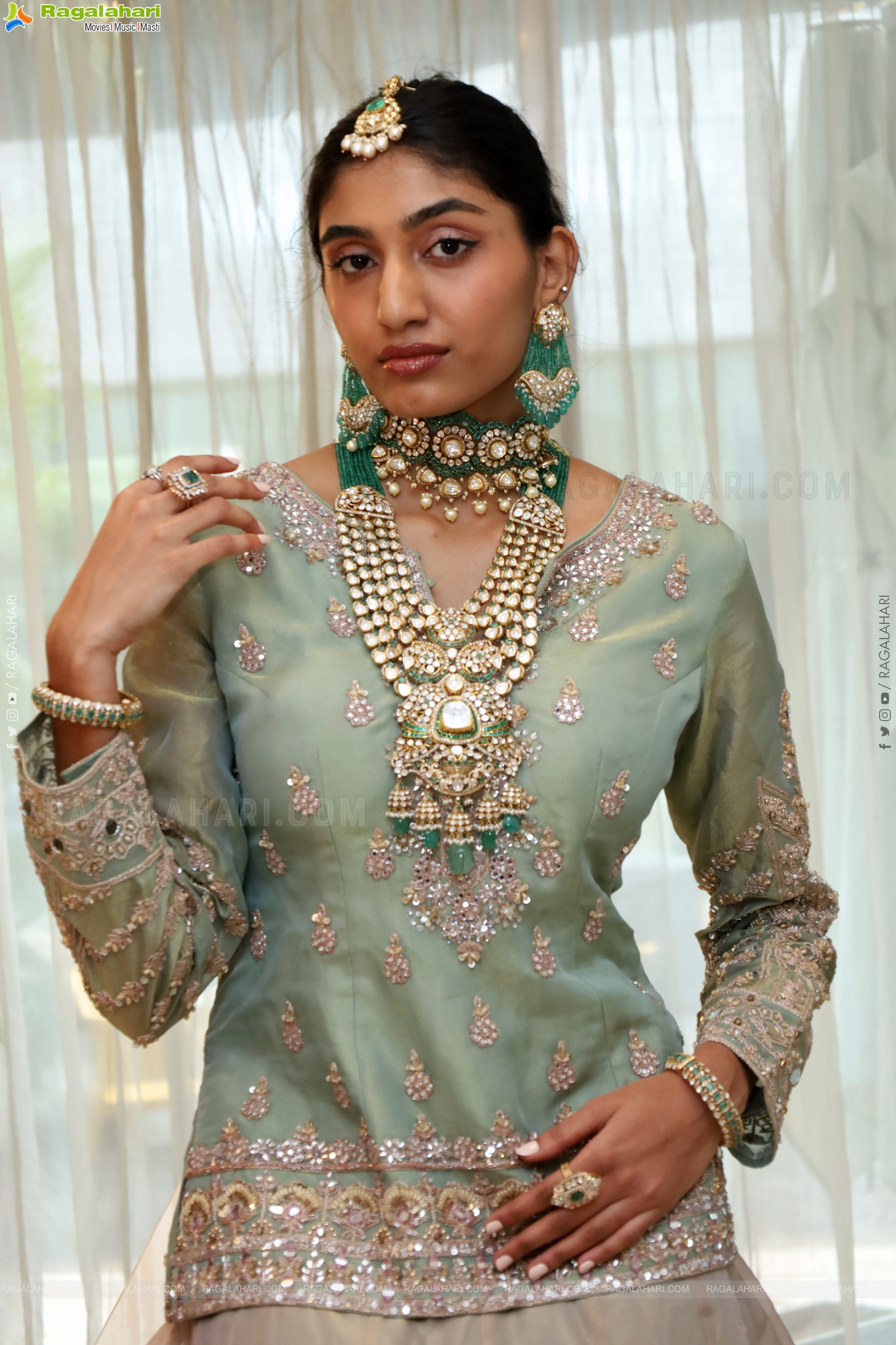 Aashrita Hotri Poses with Designer Jewellery, HD Gallery