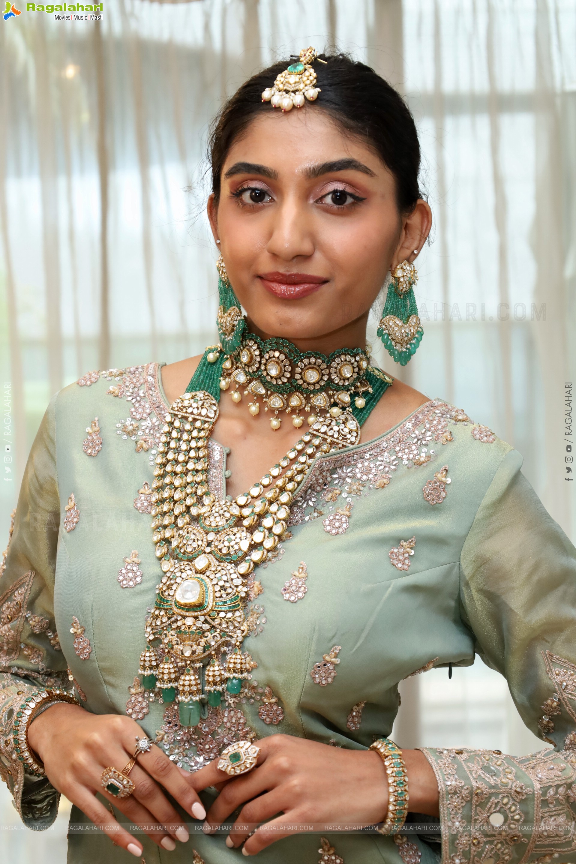 Aashrita Hotri Poses with Designer Jewellery, HD Gallery