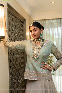 Aashrita Hotri Poses with Designer Jewellery, HD Gallery