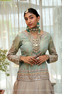 Aashrita Hotri Poses with Designer Jewellery, HD Gallery