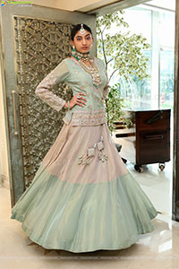 Aashrita Hotri Poses with Designer Jewellery, HD Gallery