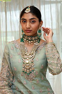 Aashrita Hotri Poses with Designer Jewellery, HD Gallery