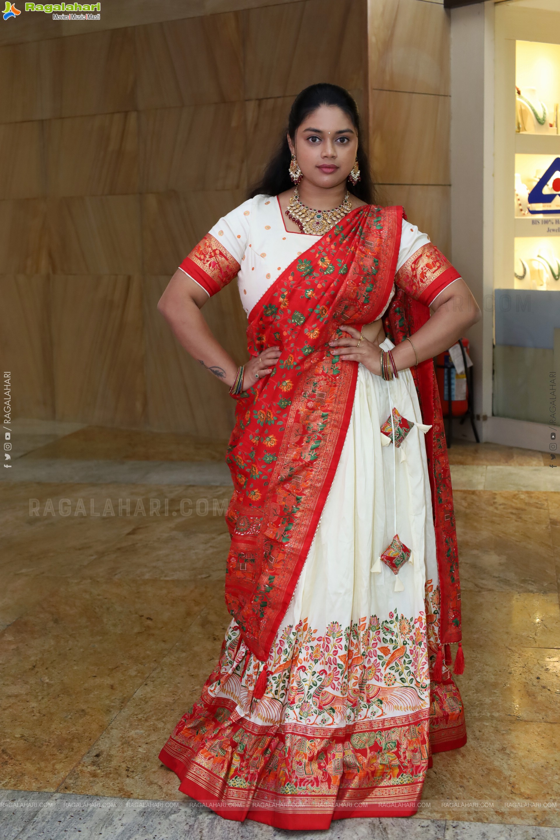 Aishwarya Rao at Hi Life Exhibition Launch, HD Gallery