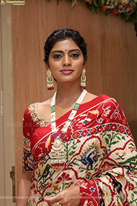 Ayesha Latest Photoshoot Stills, HD Gallery