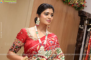Ayesha Latest Photoshoot Stills, HD Gallery