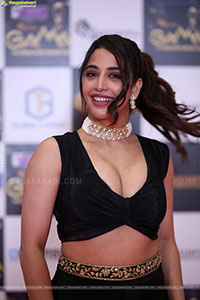 Daksha Nagarkar at Gama Awards 2025, HD Gallery