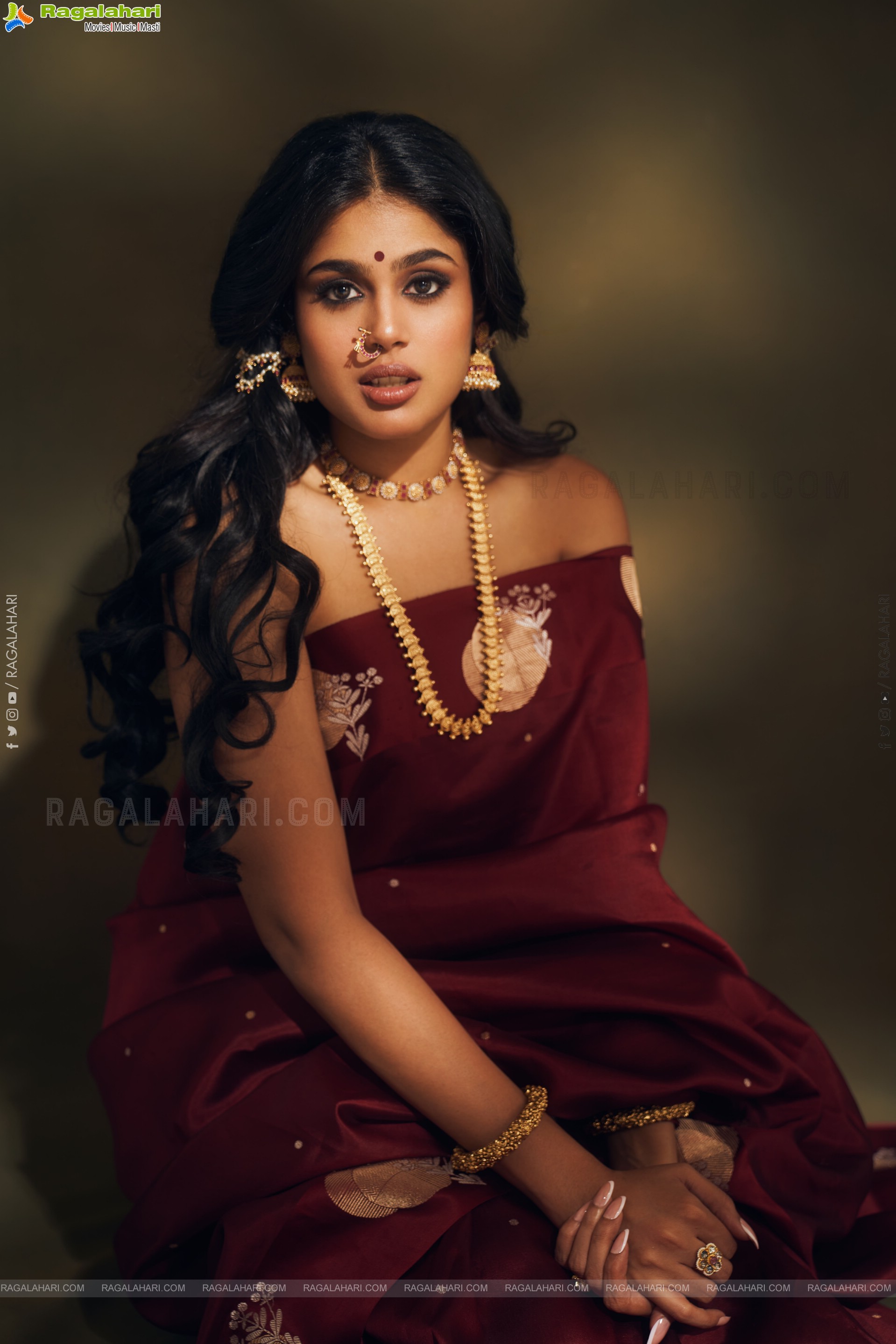 Faria Abdullah Glamorous Photoshoot Stills, HD Gallery