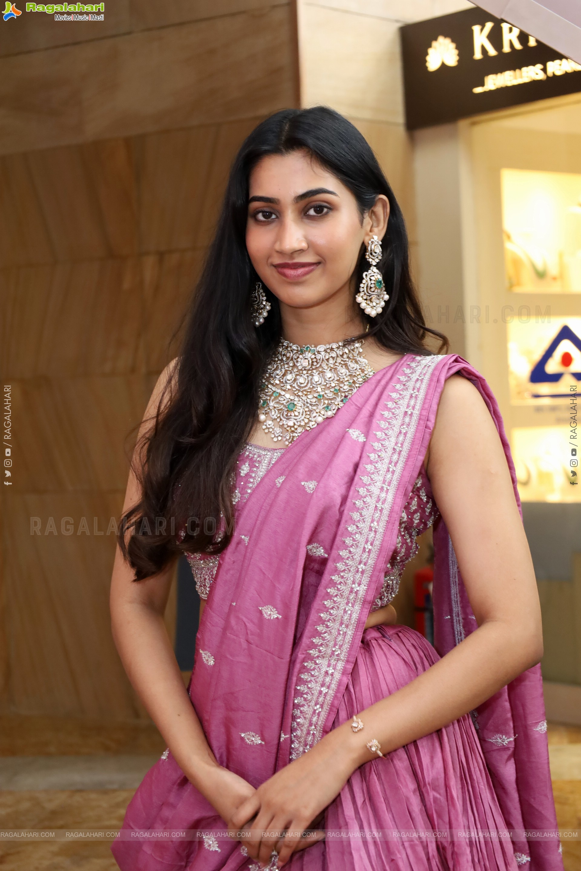 Gomathy Reddy at Hi Life Fashion Special Exhibition, HD Gallery