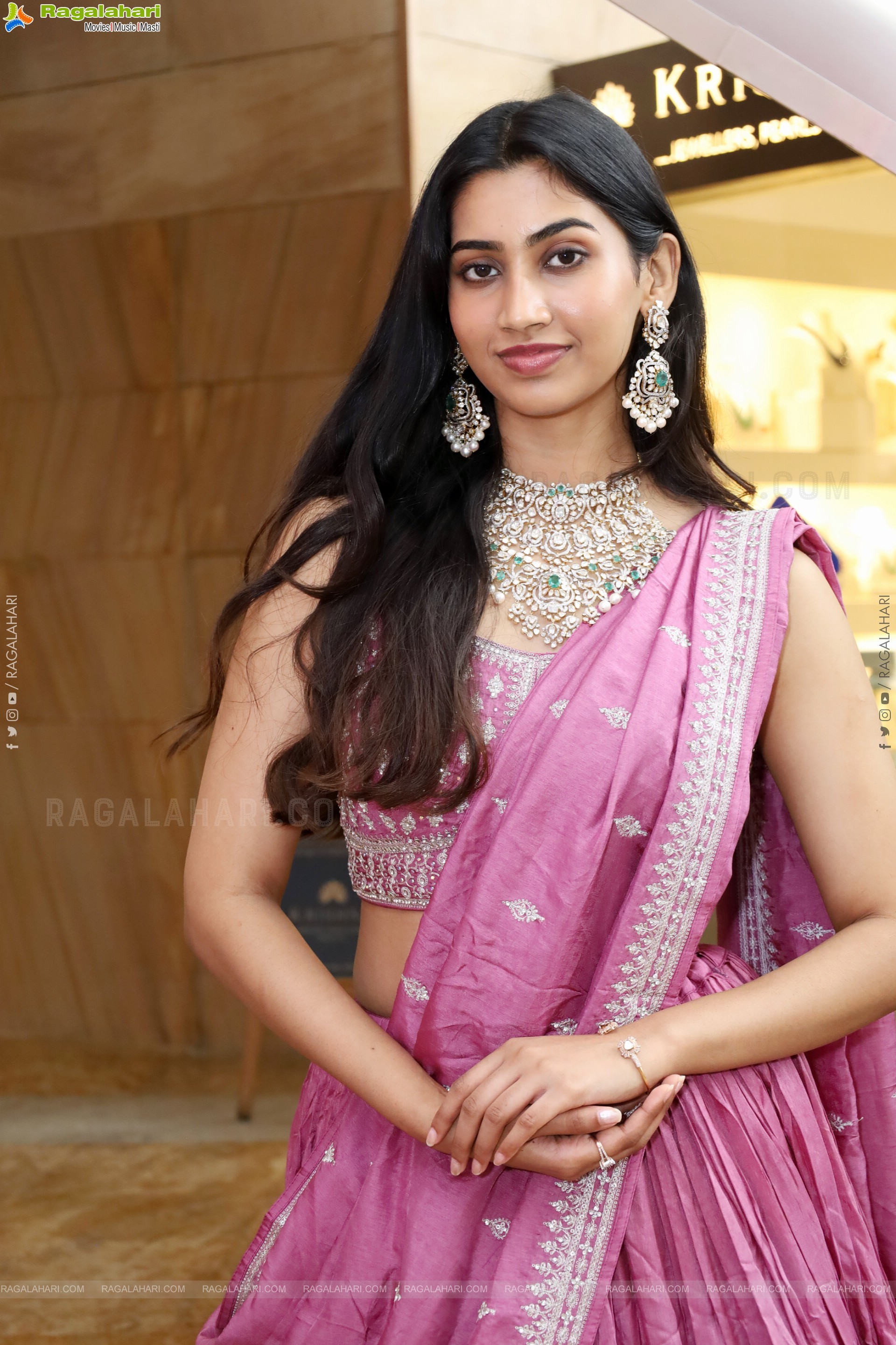 Gomathy Reddy at Hi Life Fashion Special Exhibition, HD Gallery