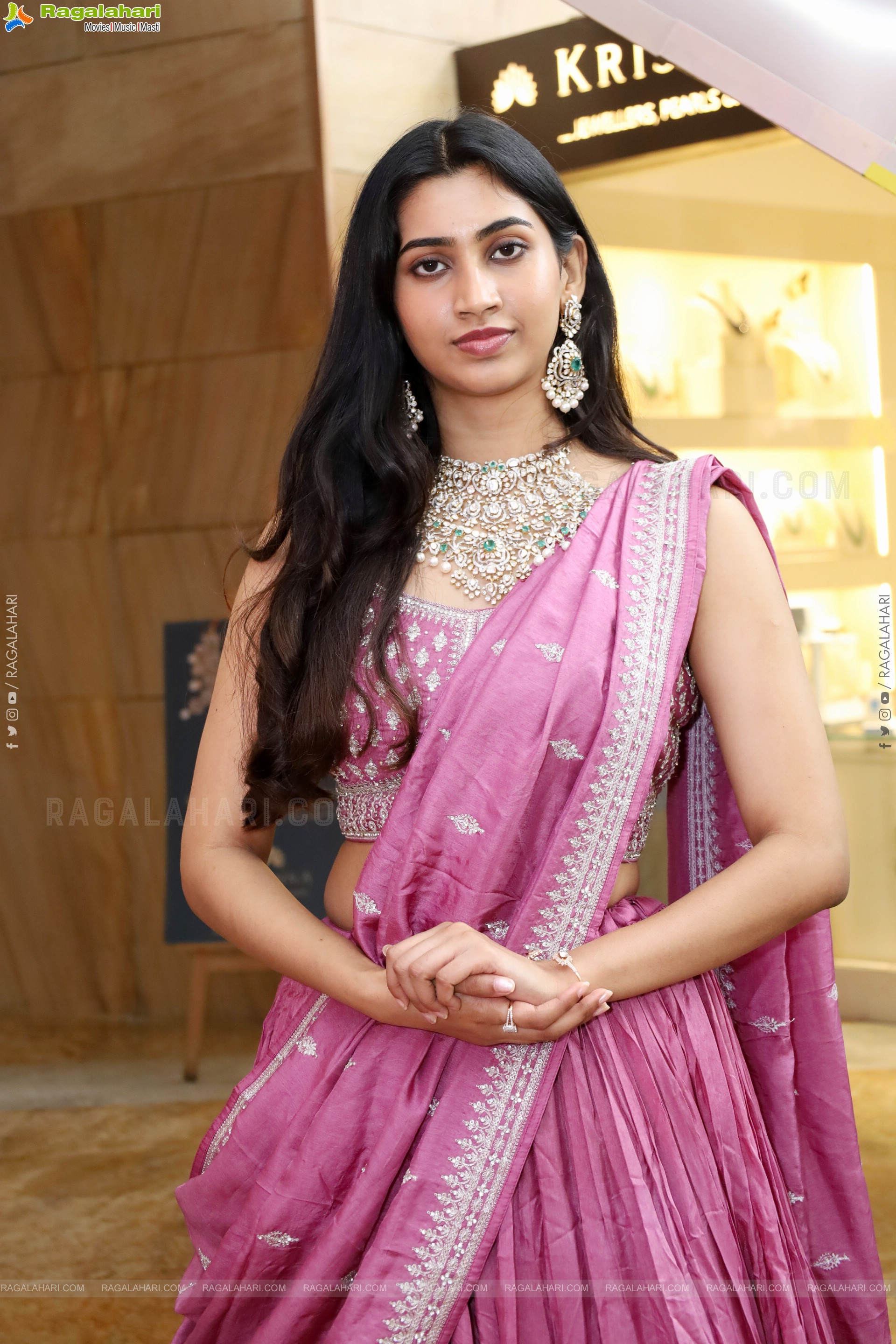Gomathy Reddy at Hi Life Fashion Special Exhibition, HD Gallery
