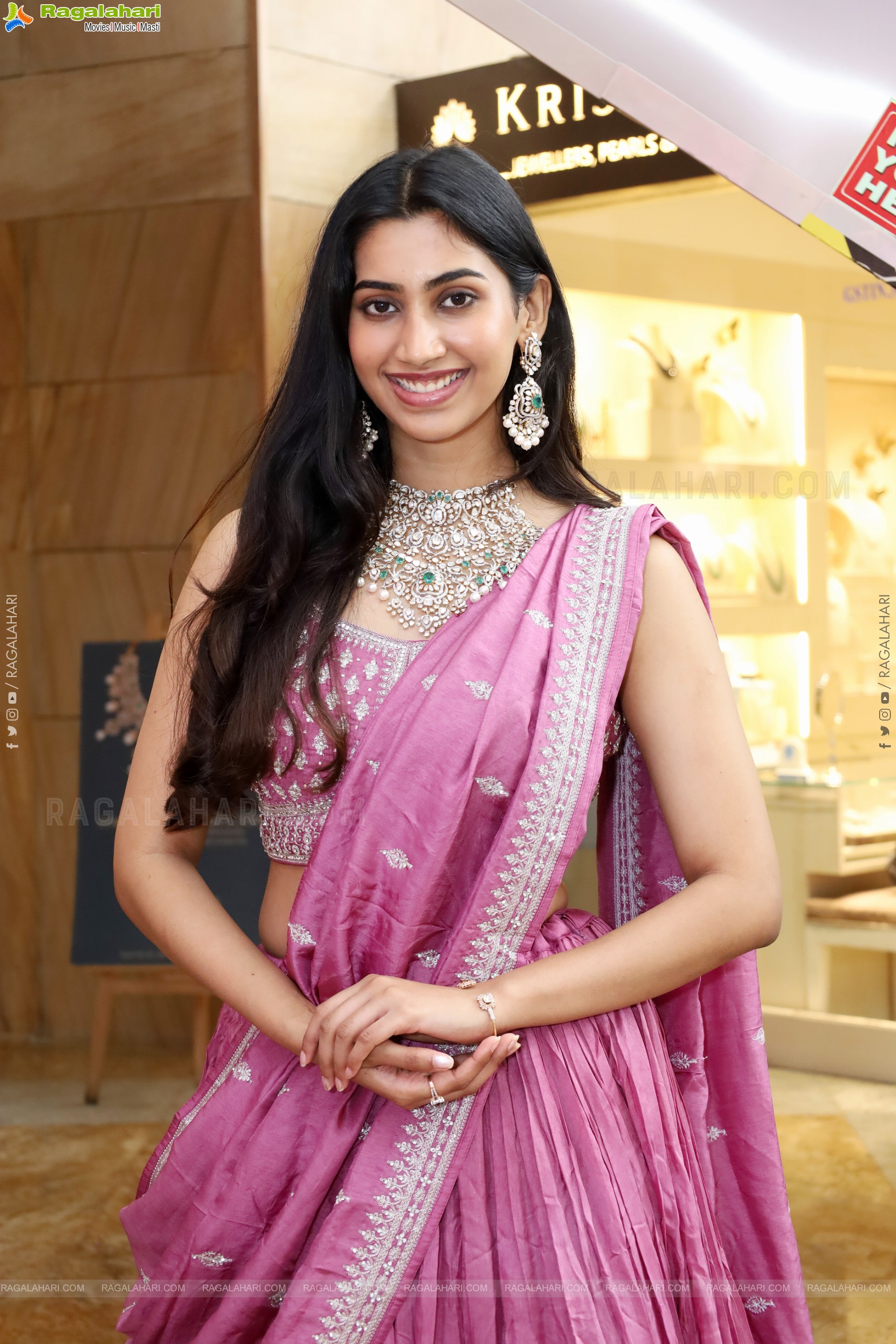 Gomathy Reddy at Hi Life Fashion Special Exhibition, HD Gallery