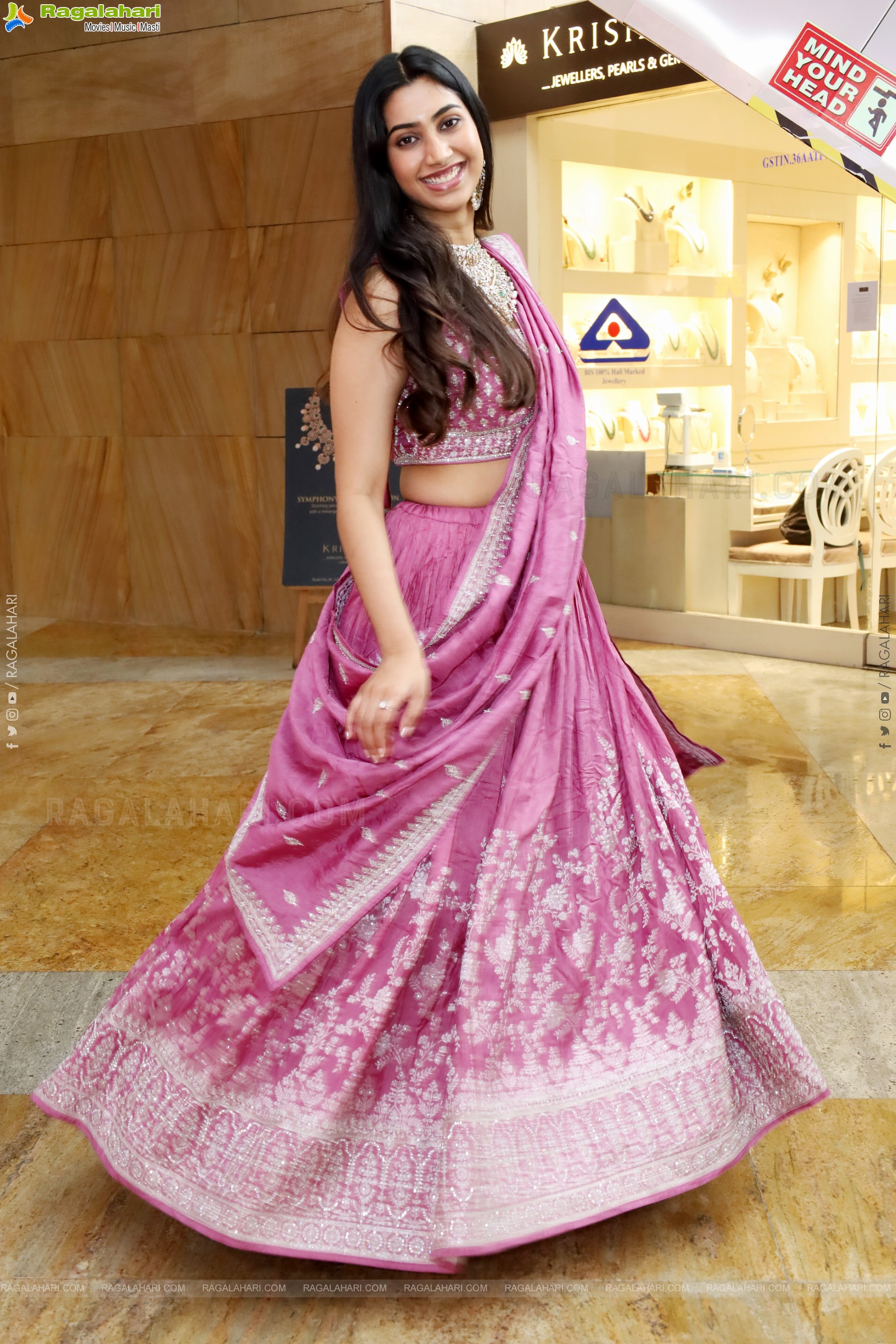 Gomathy Reddy at Hi Life Fashion Special Exhibition, HD Gallery