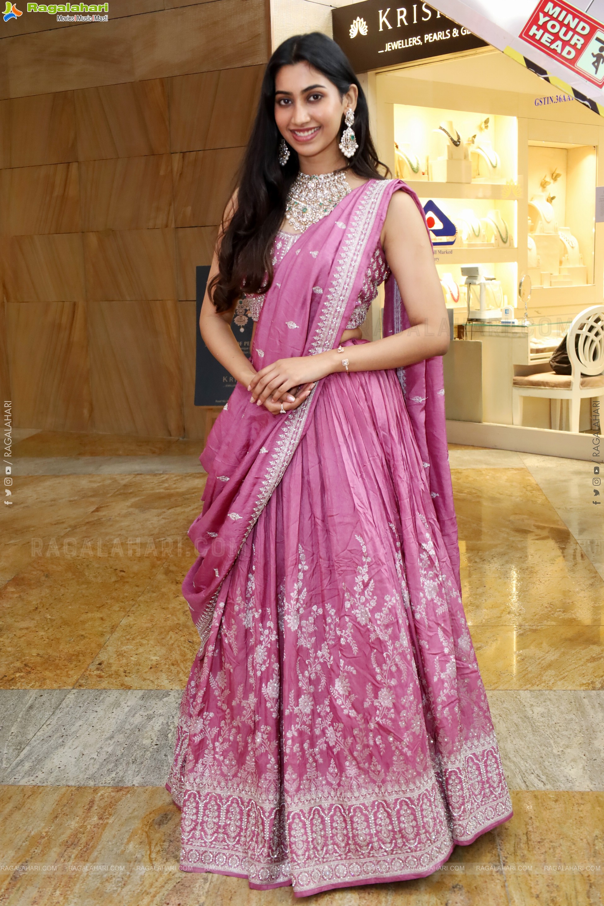 Gomathy Reddy at Hi Life Fashion Special Exhibition, HD Gallery