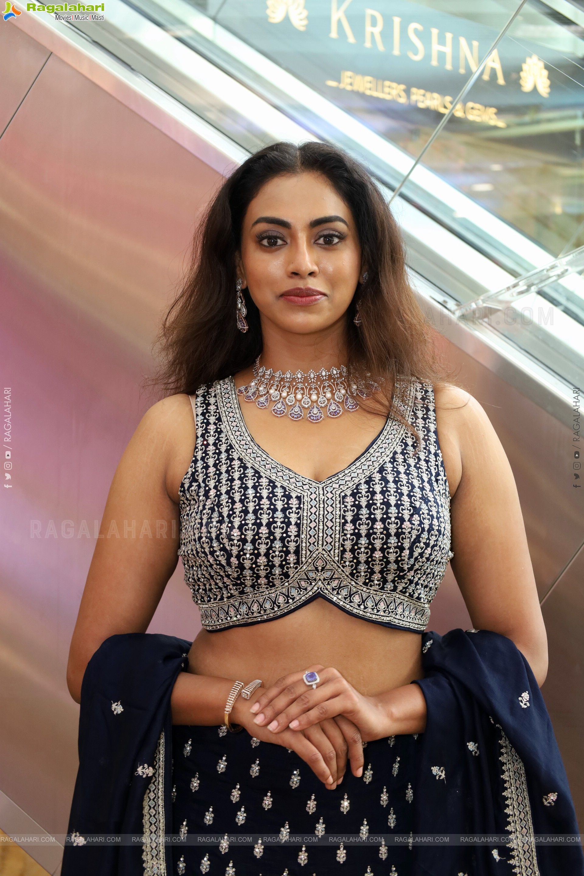 Kamakshi Bhaskarla at Hi Life Exclusive Special Exhibition, HD Gallery