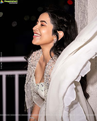 Komalee Prasad Photoshoot stills in White Dress, HD Gallery