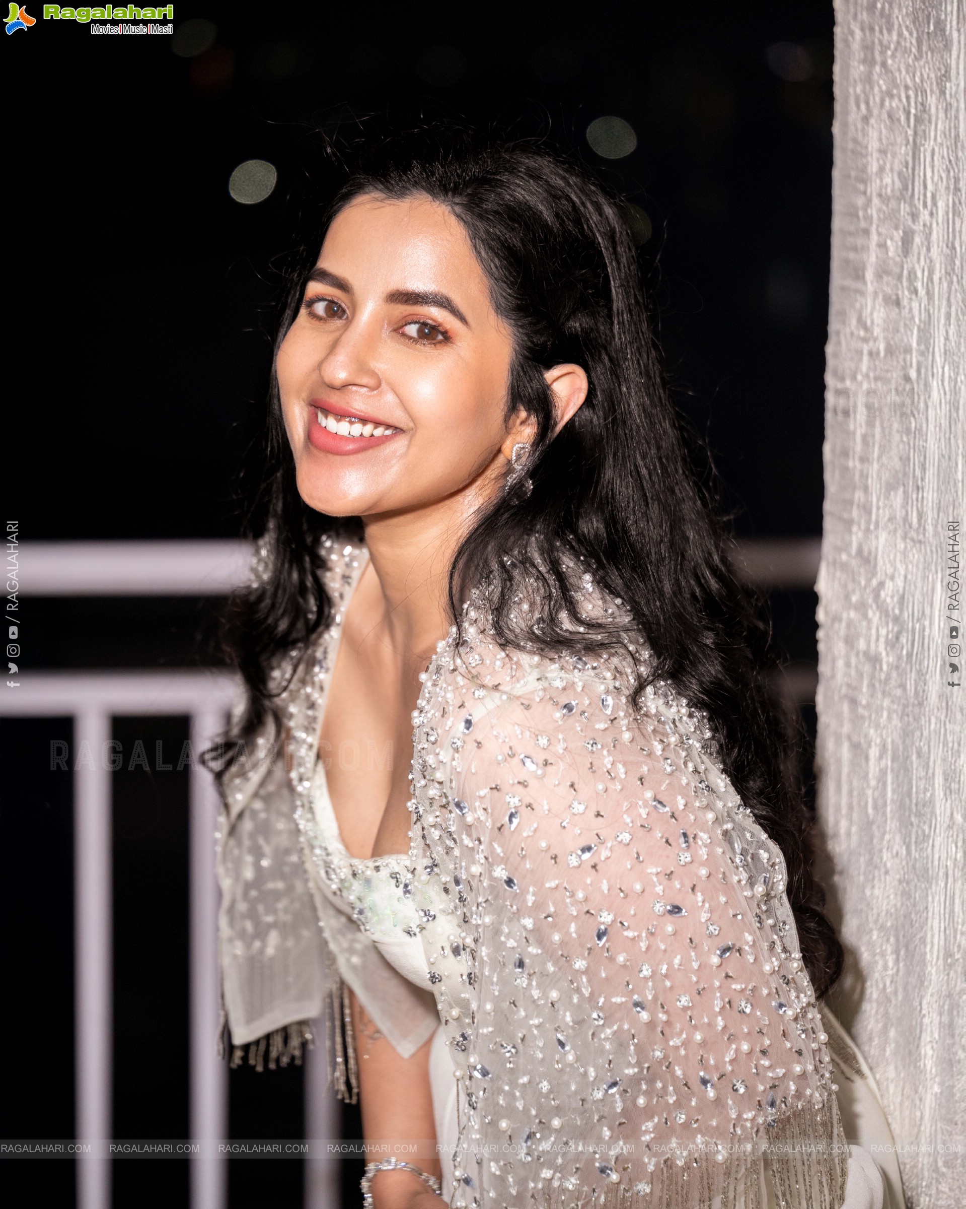 Komalee Prasad Photoshoot stills in White Dress, HD Gallery