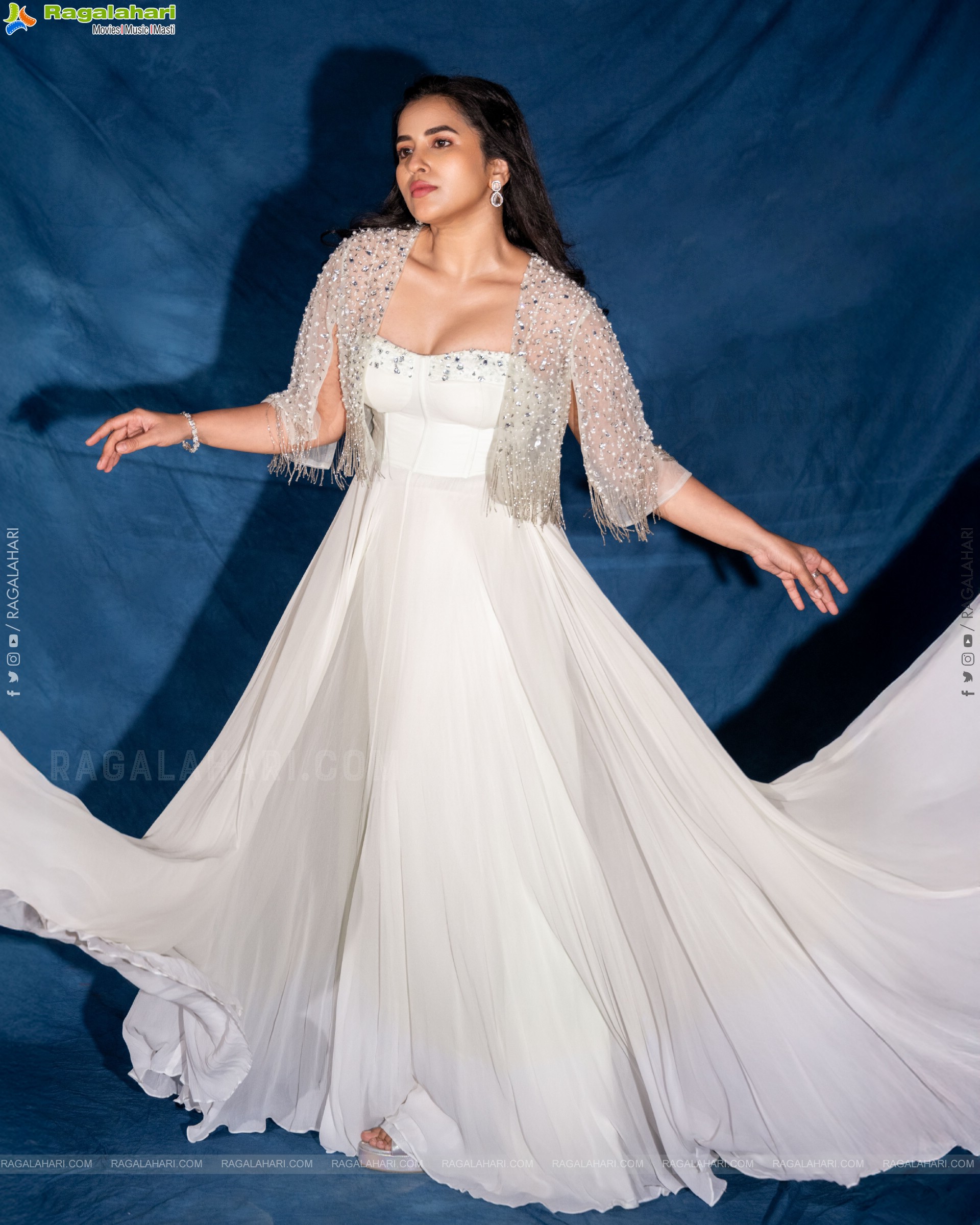 Komalee Prasad Photoshoot stills in White Dress, HD Gallery
