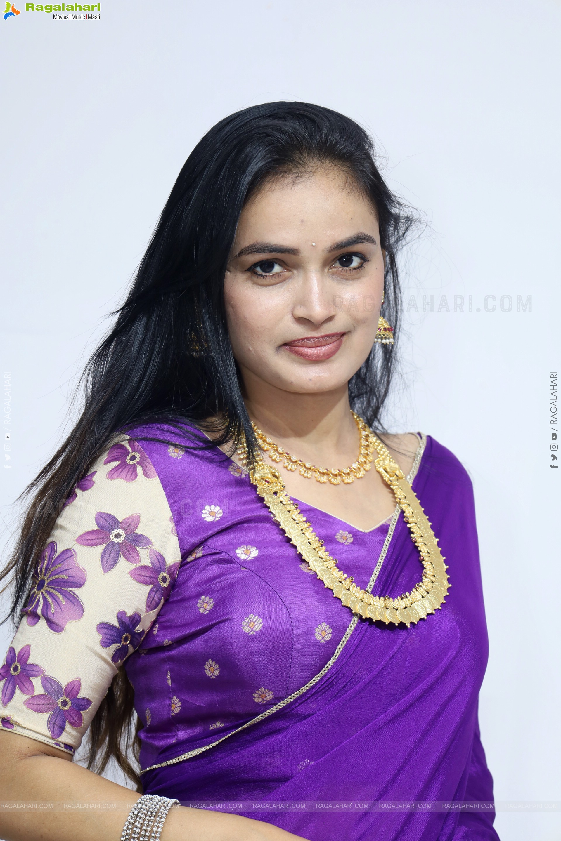 Manu Malleshwari at Hi Life Curtain Raiser Event, HD Gallery