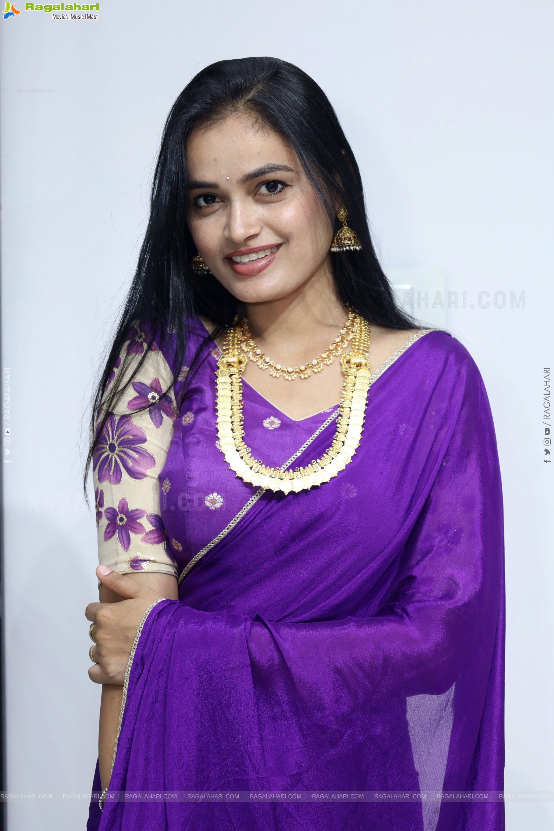Manu Malleshwari at Hi Life Curtain Raiser Event, HD Gallery
