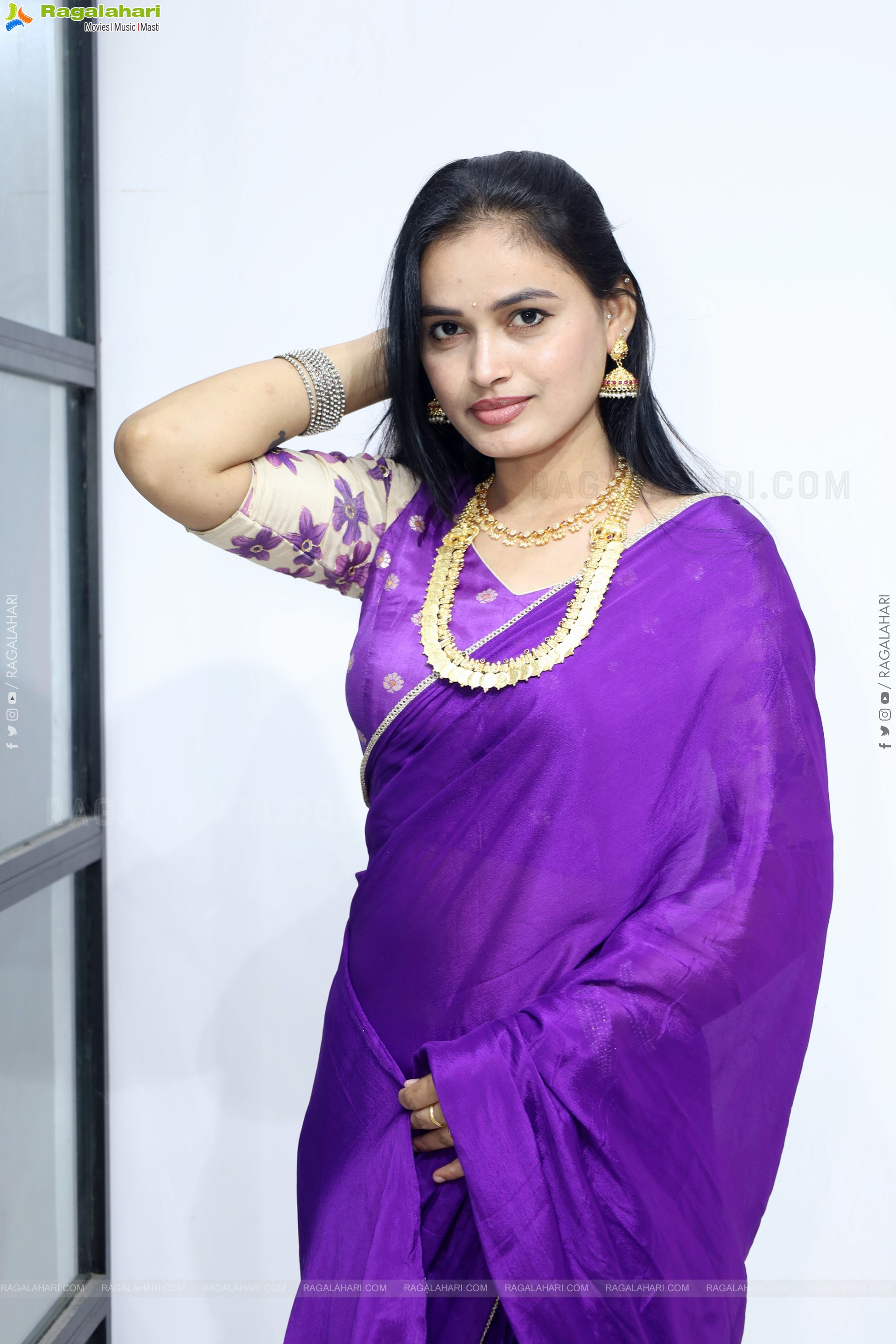 Manu Malleshwari at Hi Life Curtain Raiser Event, HD Gallery