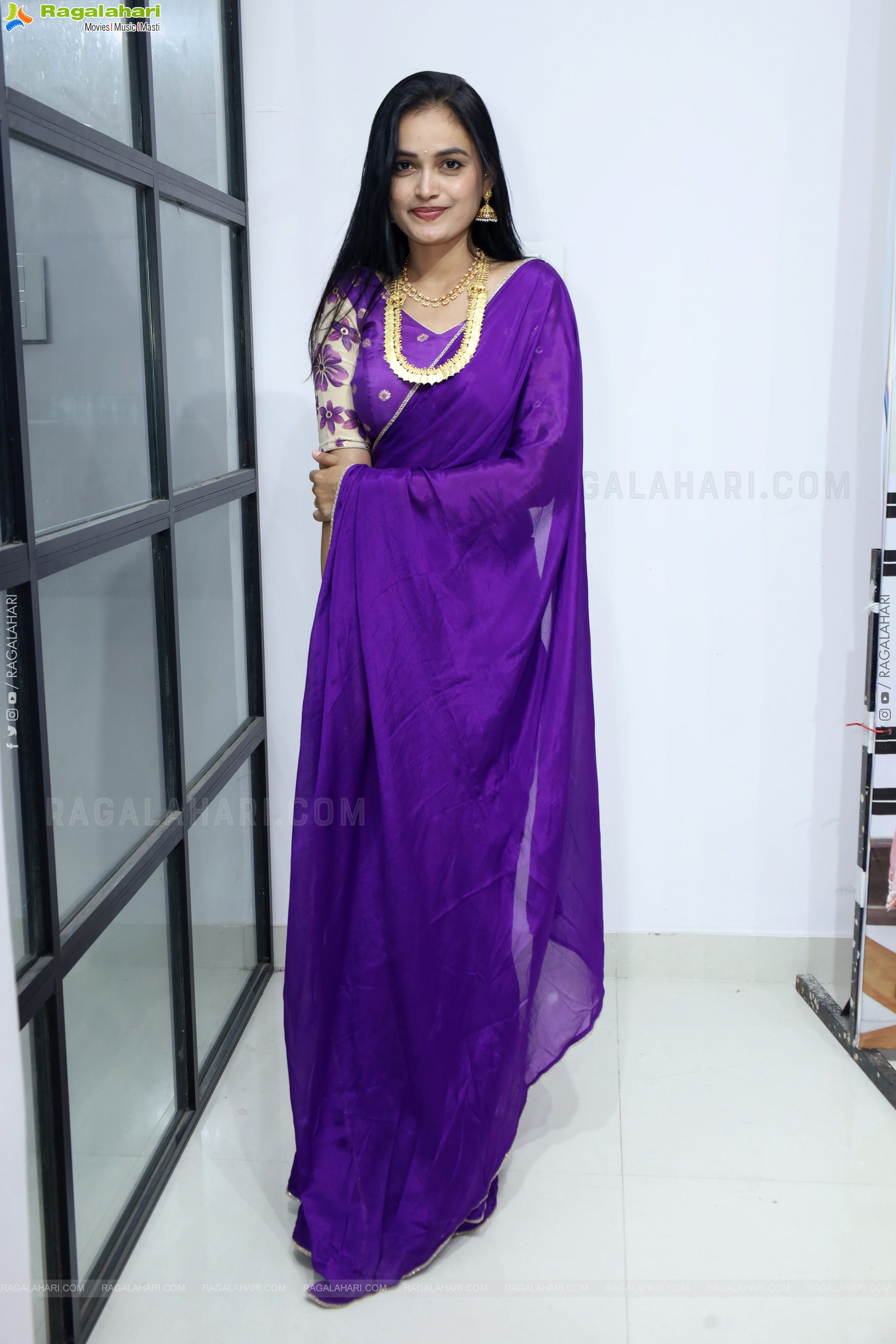 Manu Malleshwari at Hi Life Curtain Raiser Event, HD Gallery