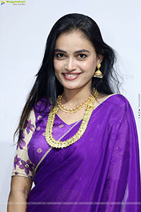Manu Malleshwari at Hi Life Curtain Raiser Event, HD Gallery