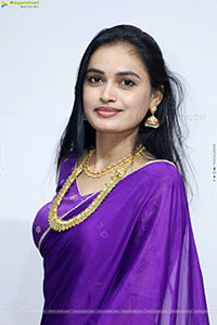 Manu Malleshwari at Hi Life Curtain Raiser Event, HD Gallery