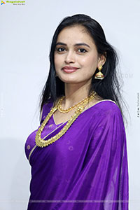 Manu Malleshwari at Hi Life Curtain Raiser Event, HD Gallery
