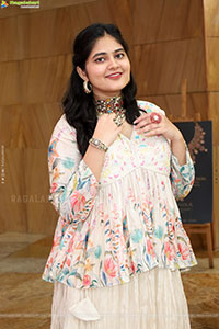 Milky Madhu Latest Stills, HD Photo Gallery