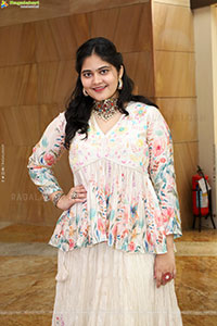 Milky Madhu Latest Stills, HD Photo Gallery