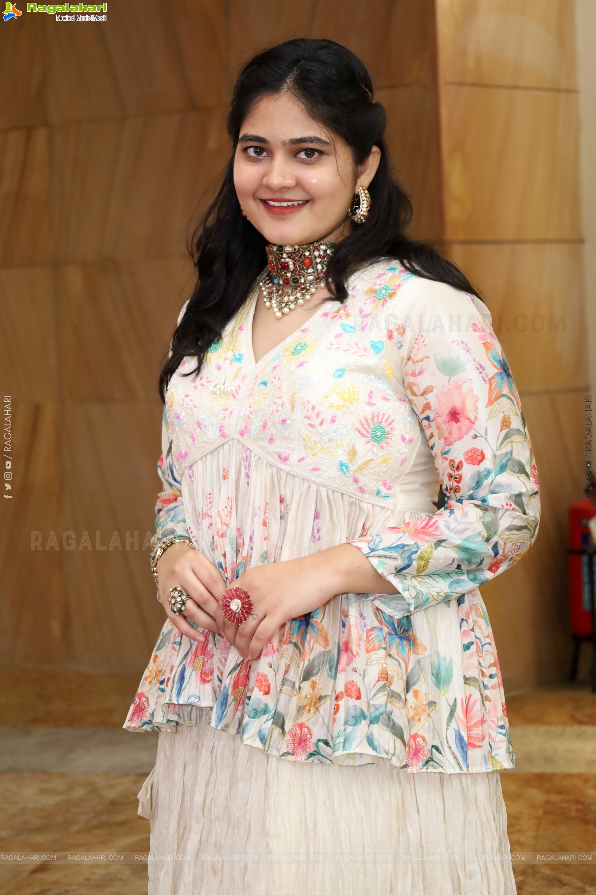 Milky Madhu Latest Stills, HD Photo Gallery