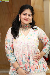 Milky Madhu Latest Stills, HD Photo Gallery