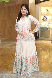 Milky Madhu Latest Stills, HD Photo Gallery