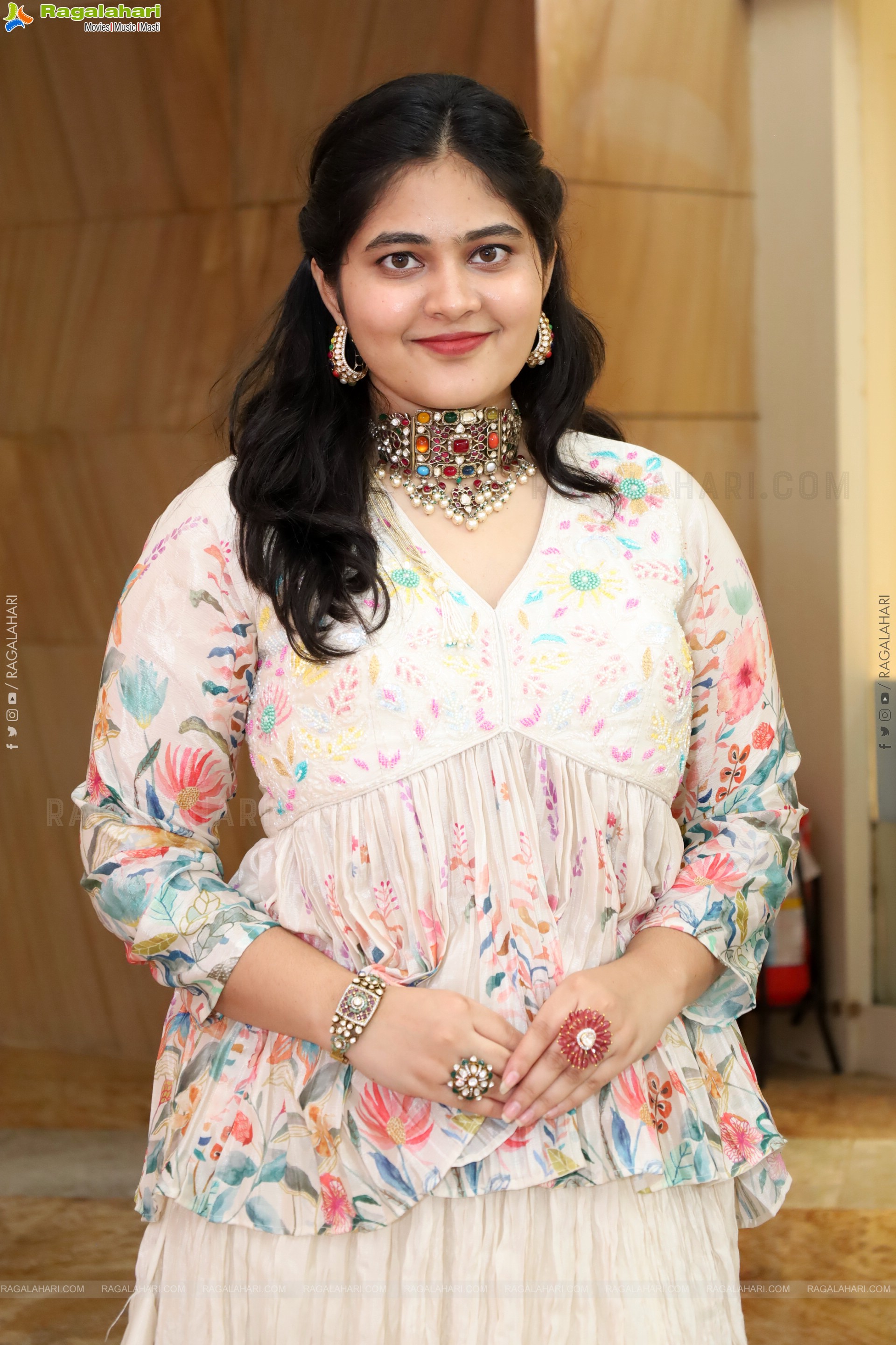Milky Madhu Latest Stills, HD Photo Gallery