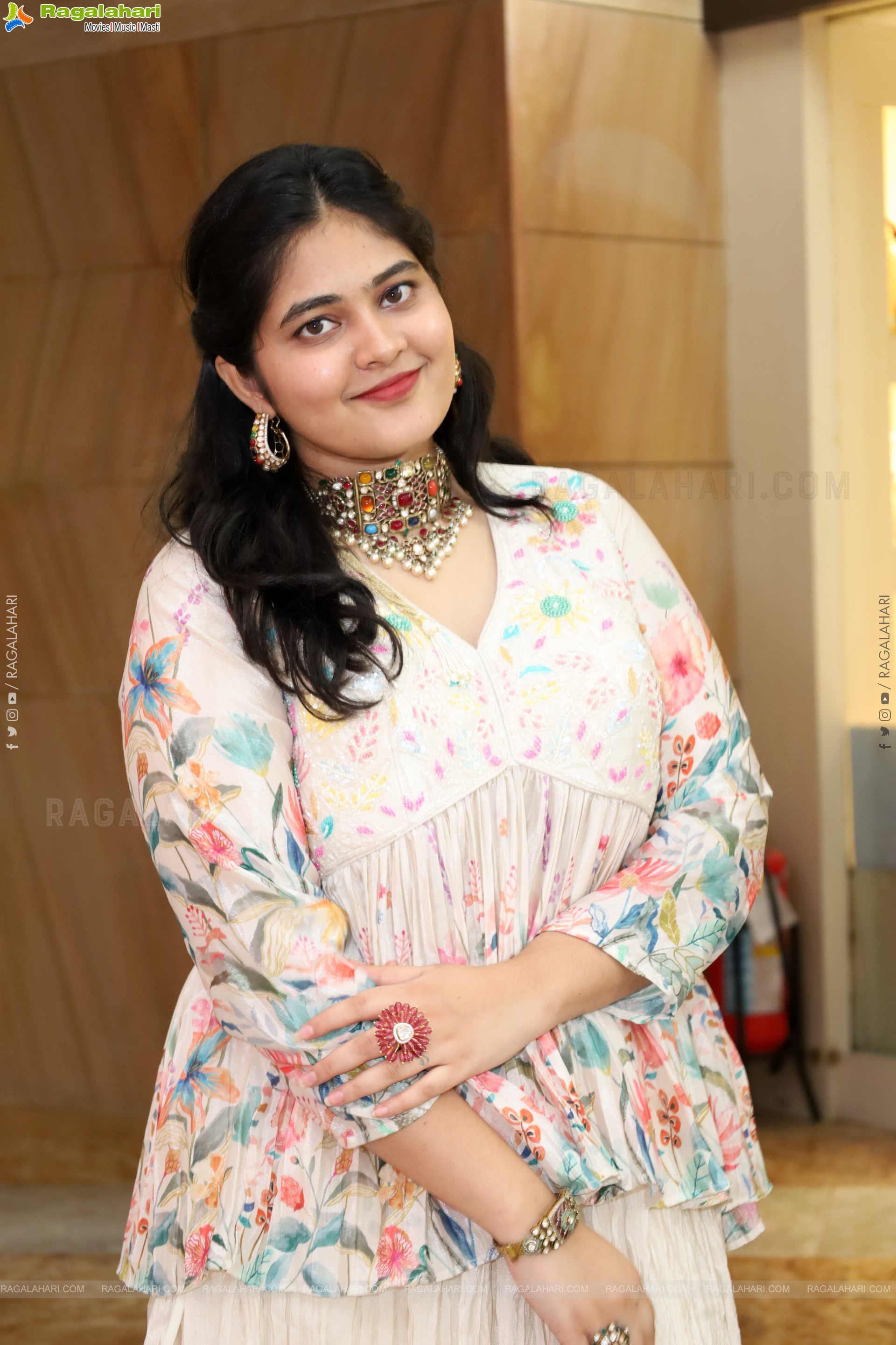 Milky Madhu Latest Stills, HD Photo Gallery