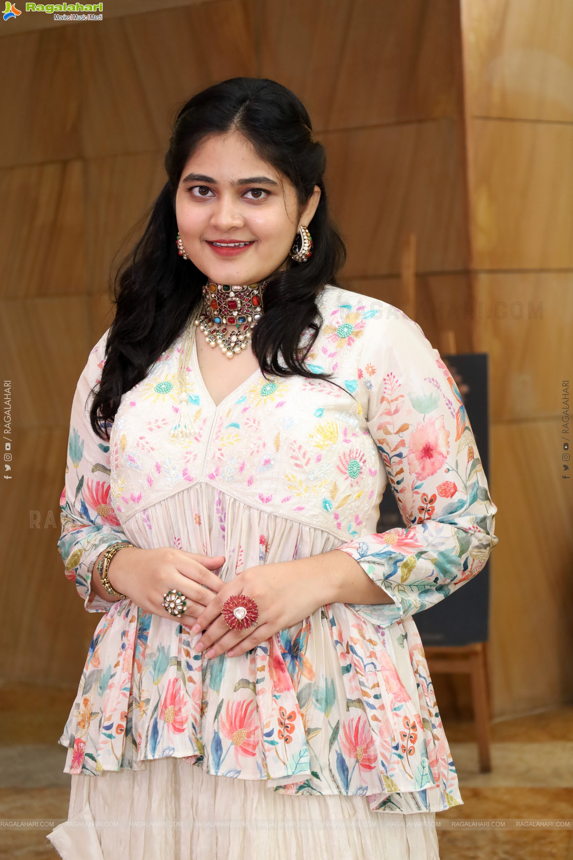 Milky Madhu Latest Stills, HD Photo Gallery