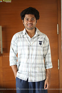 Mouli Tanuj at Little Hearts Interview, HD Gallery