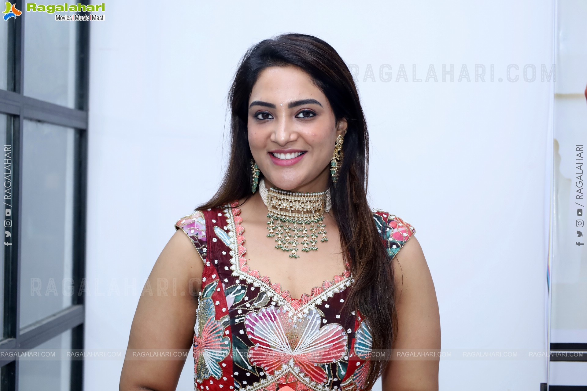 Nirupama stills in Designer Dress, HD Gallery